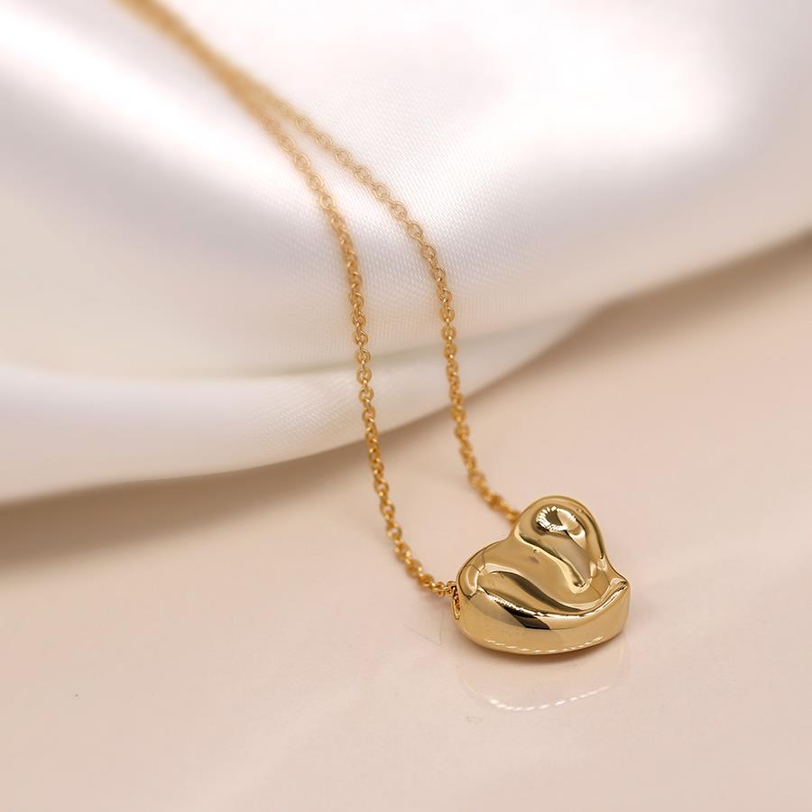 FAUX GOLD WAVY HEART NECKLACE